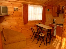 Nakvynė Leboje: kambariai, bungalow nameliai, mediniai, olandiški namai, kempingo aikštelė – Lenkija